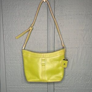 Chic Green Leather Shoulder Bag with Relaxed Design